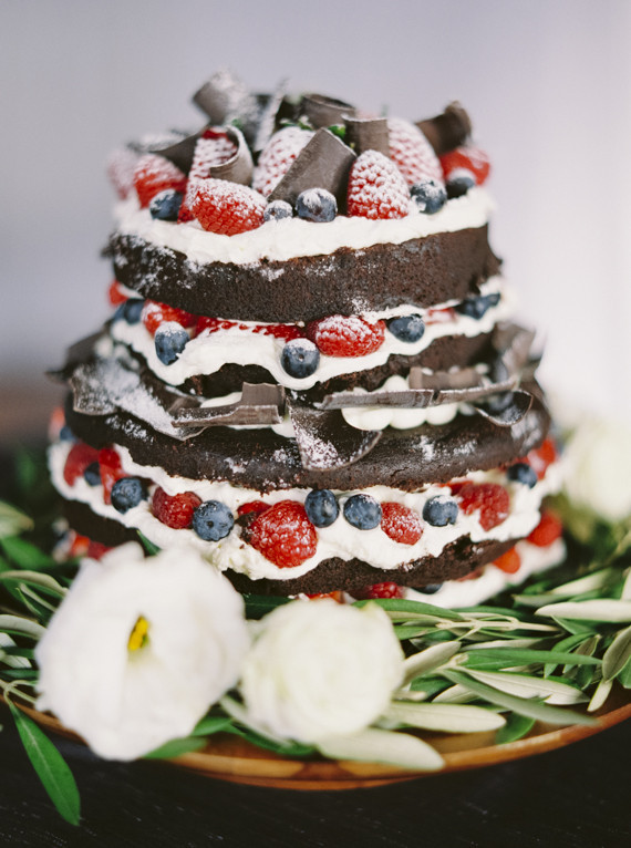 Naked wedding cake