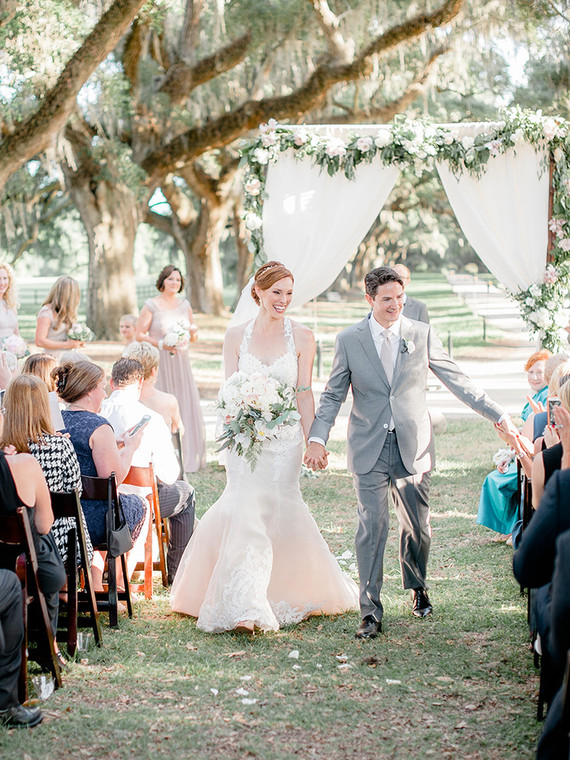 Outdoor Charleston wedding ceremony