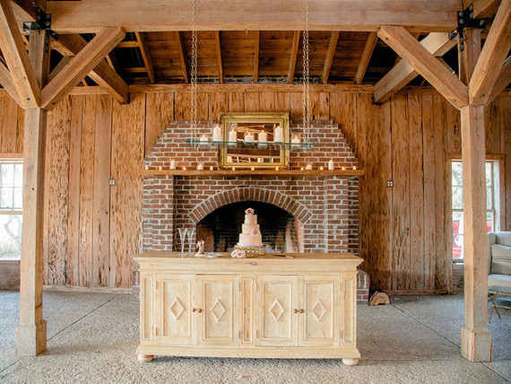 Romantic cake display