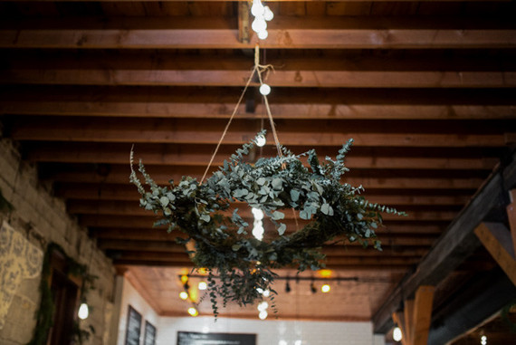 DIY holiday wreath party idea