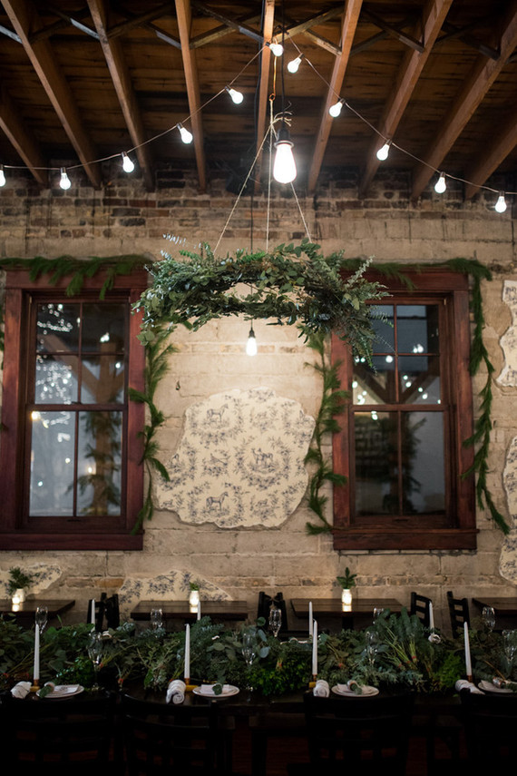 DIY holiday wreath party idea