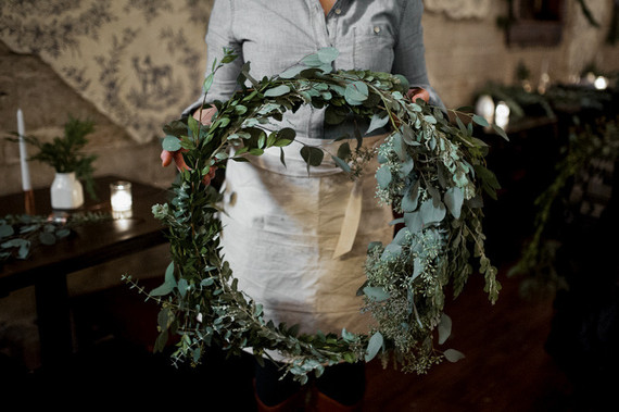 DIY holiday wreath party idea