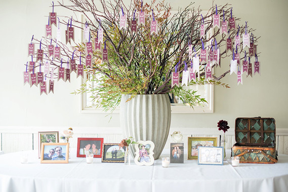 Escort card tree