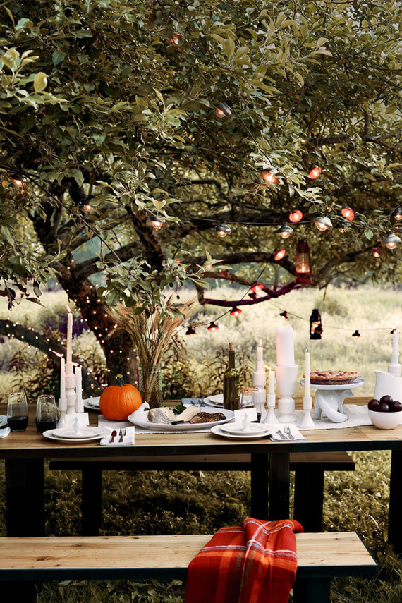 Cozy outdoor tablescape