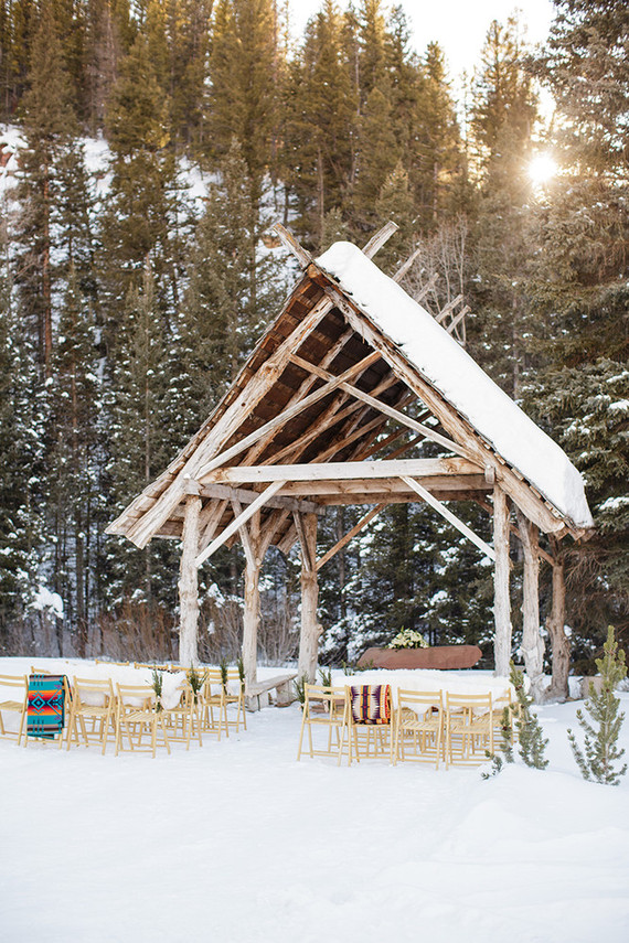 Snowy Colorado wedding