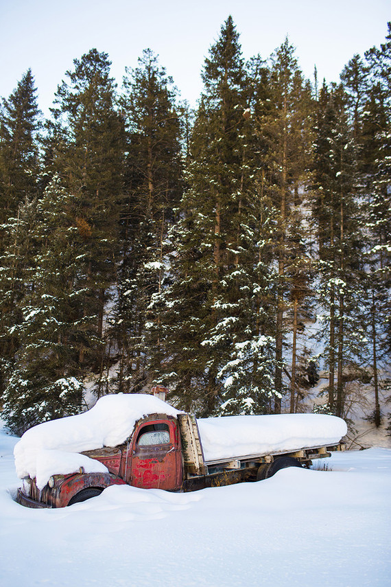 Snowy Colorado wedding