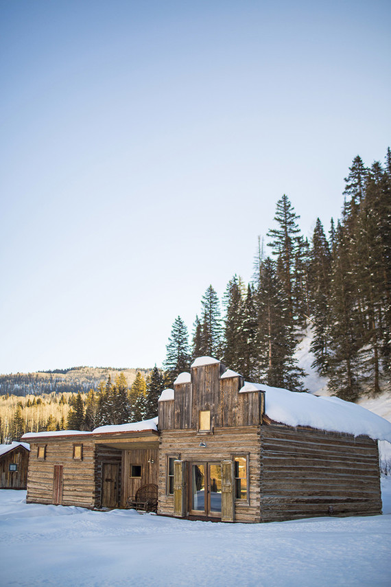 Snowy Colorado wedding