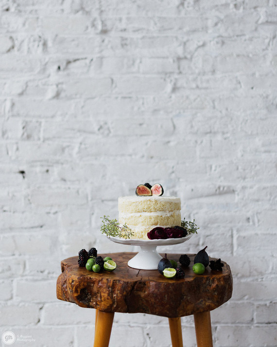 White naked cake