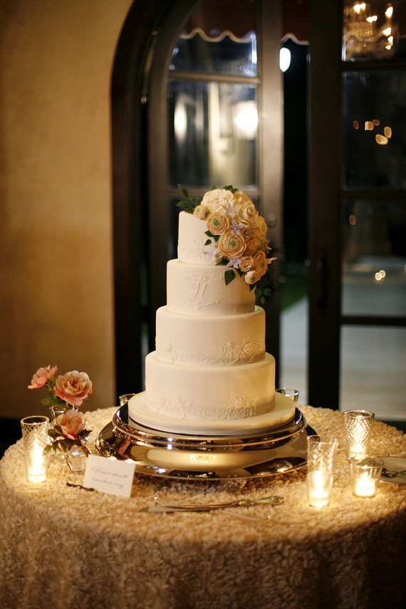 Elegant white wedding cake