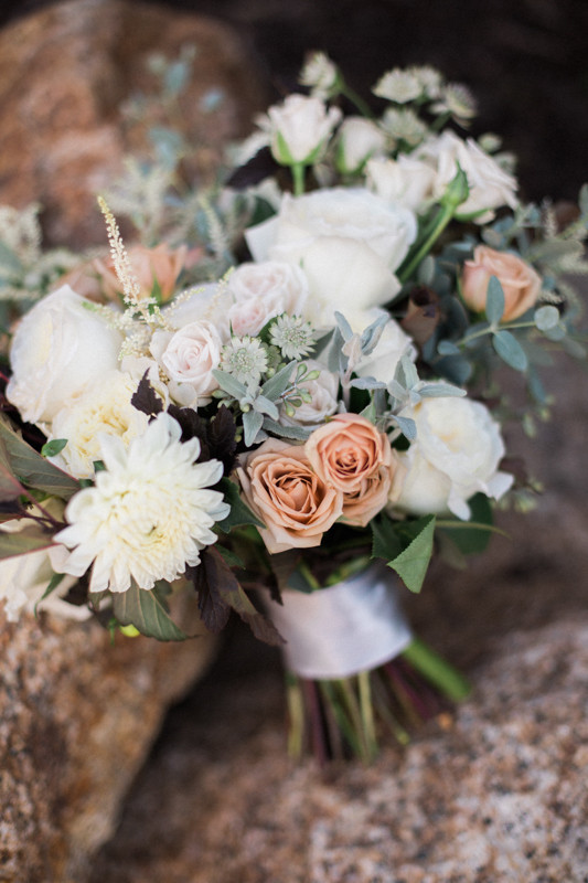 Winter bridal bouquet