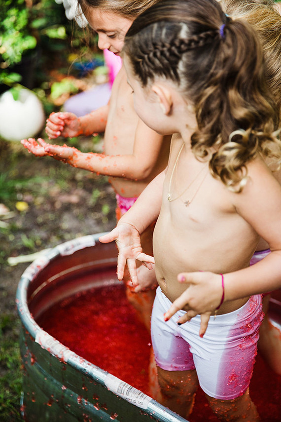 kids tactile tub