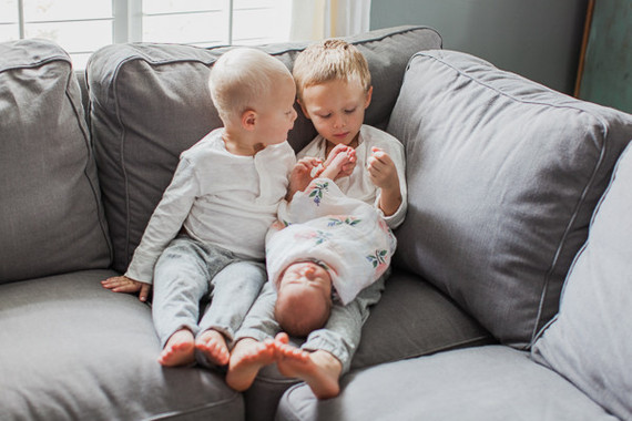 sibling newborn photos
