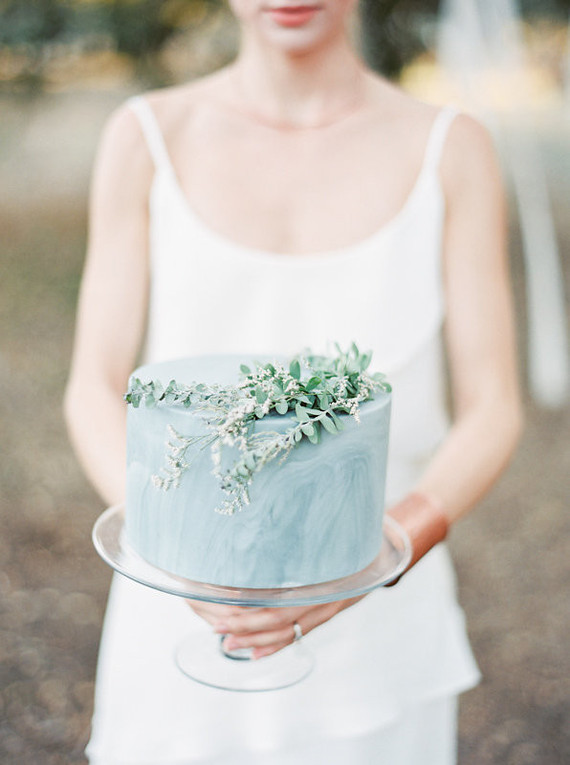 Marbled wedding cake