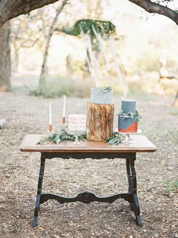 Modern outdoor cake display