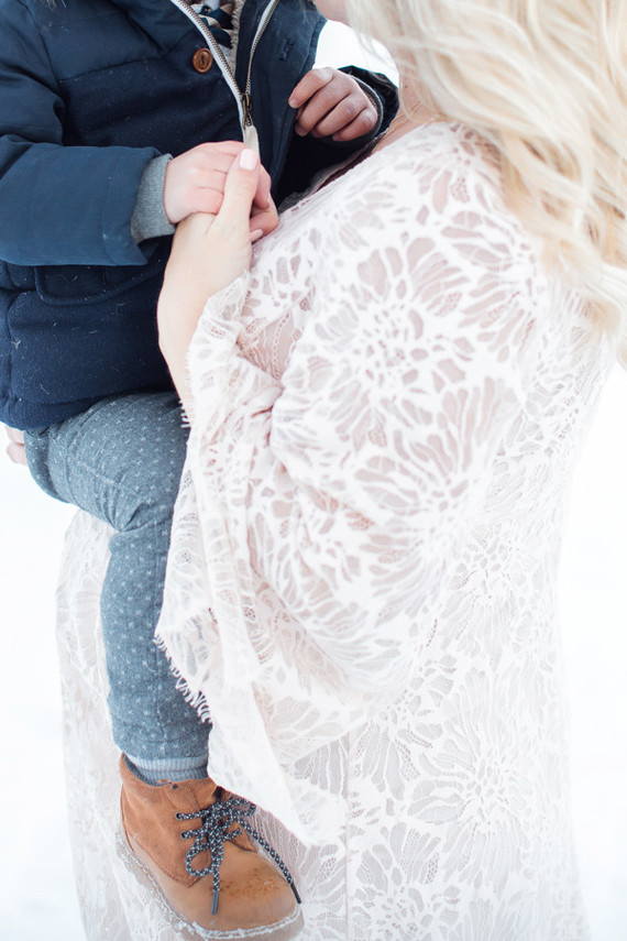 Winter maternity photos