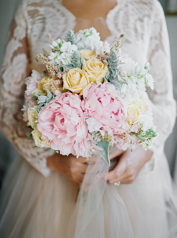 Blush bridal bouquet