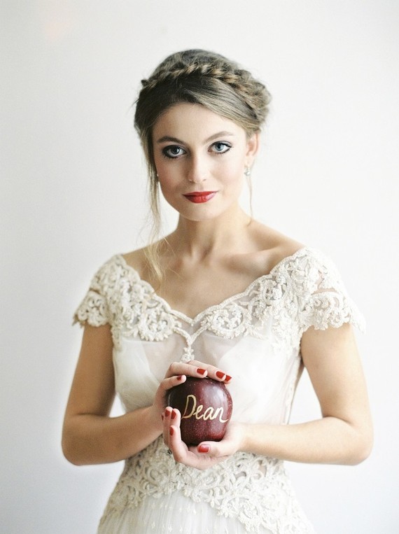 Apple escort card Inspiration