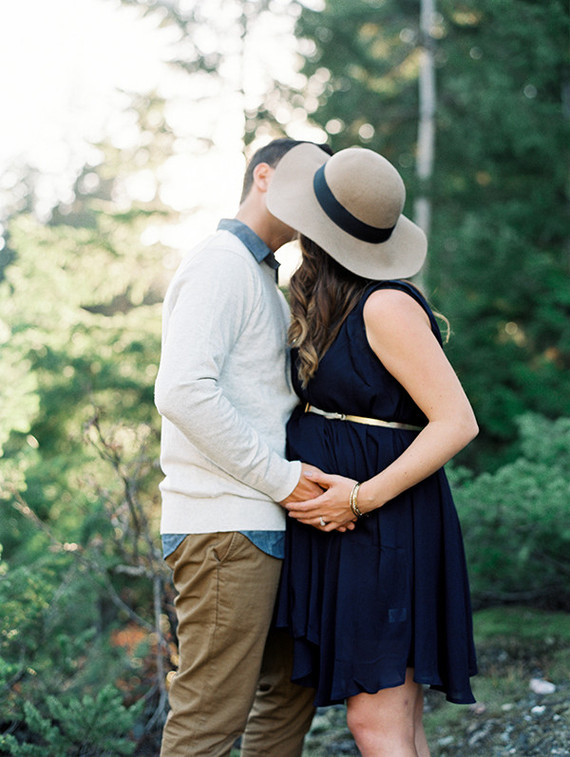 mountain maternity photos in Canada Inspiration