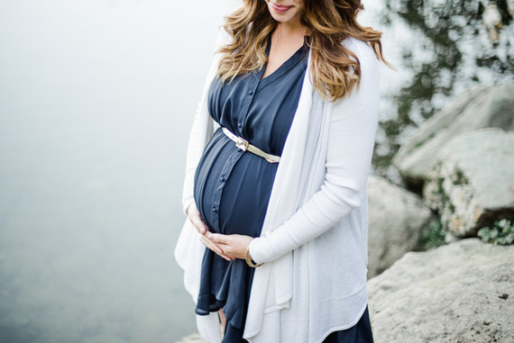 mountain maternity photos in Canada Inspiration