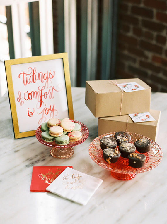 Holiday macarons