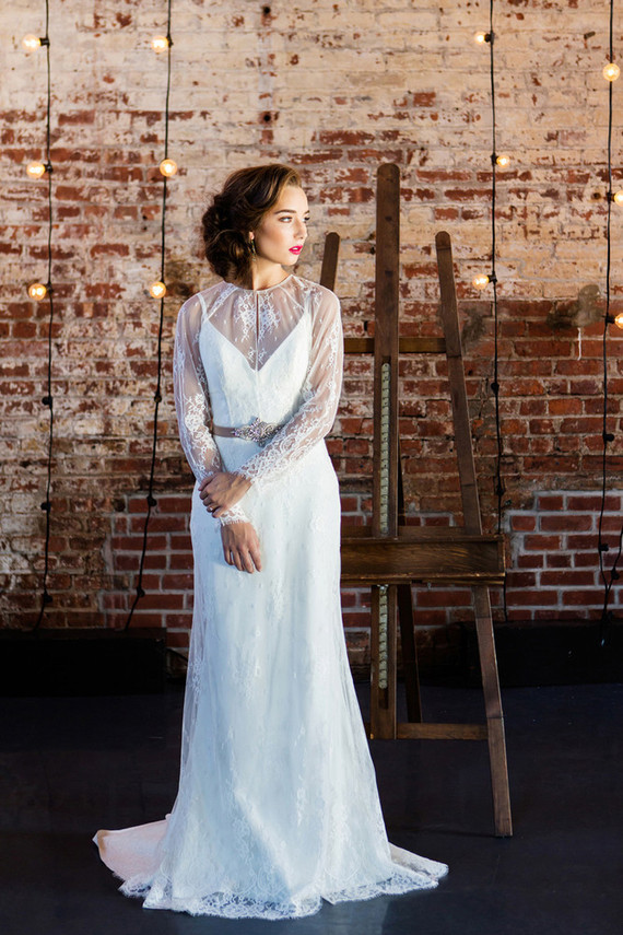 Long-sleeved wedding dress