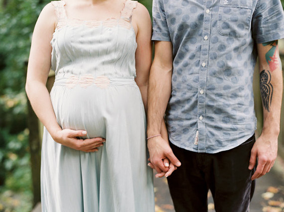 outdoor maternity photos
