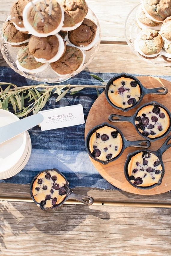 mini blueberry skillet cakes
