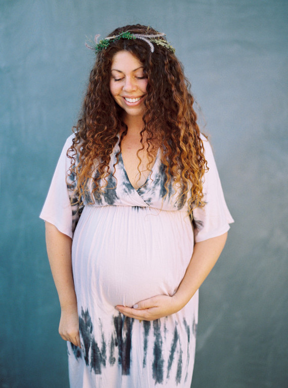 boho maternity portrait