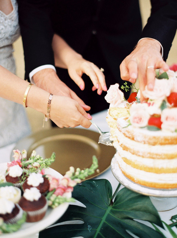 Summer naked cake