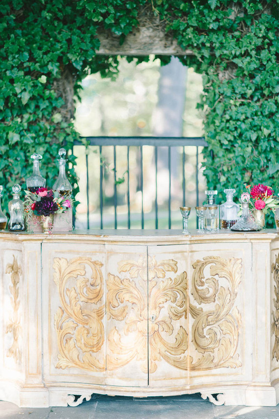Vintage bar