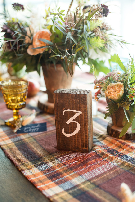 Rustic wedding decor
