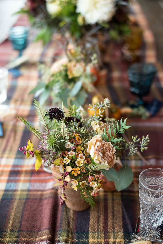 Rustic fall wedding decor