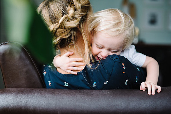 lifestyle family photos at home