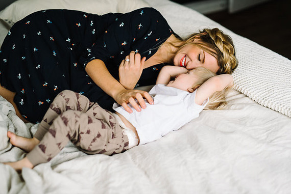 lifestyle family photos at home