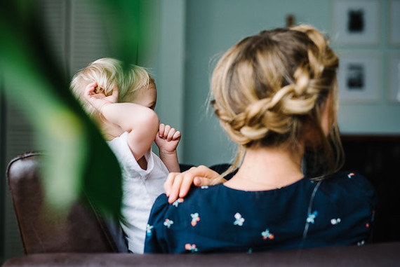 lifestyle family photos at home