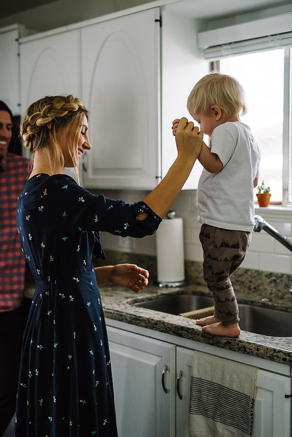 lifestyle family photos at home