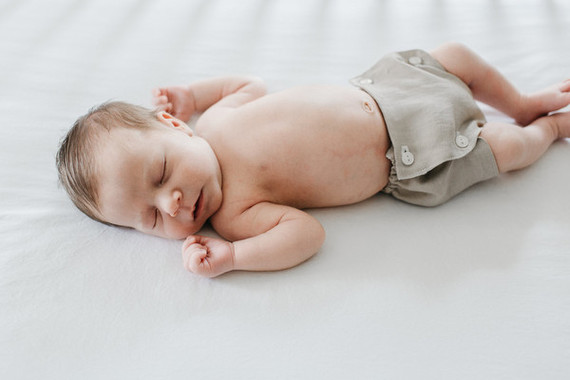 lifestyle newborn photos