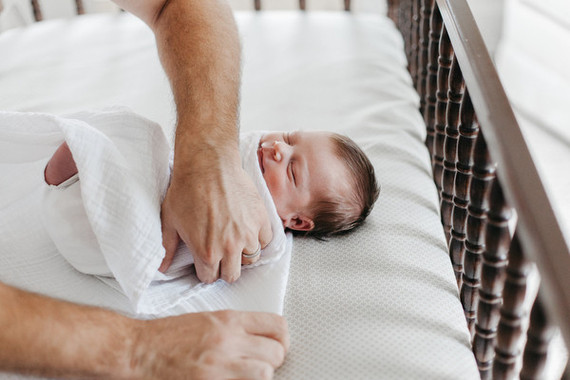 lifestyle newborn photos