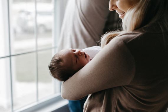 lifestyle newborn photos