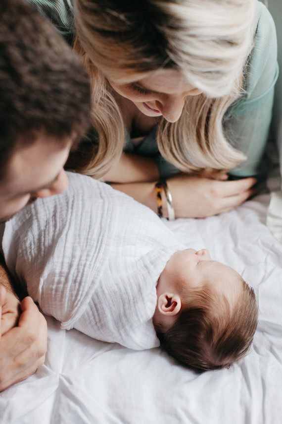 lifestyle newborn photos