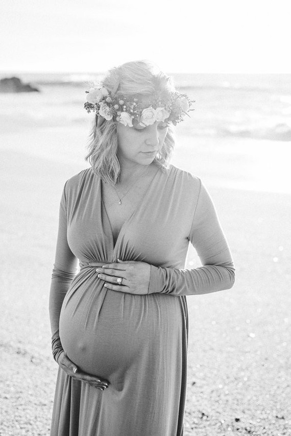 black and white beach maternity photos