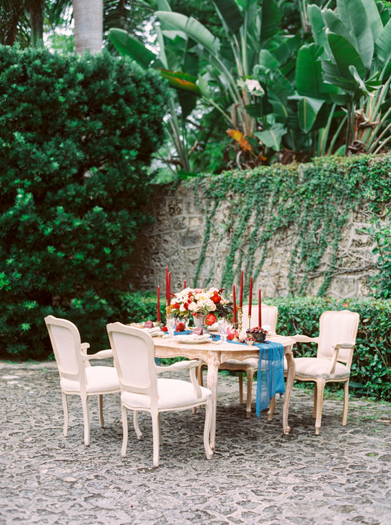 Romantic tablescape