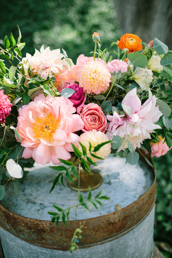 Spring wedding florals