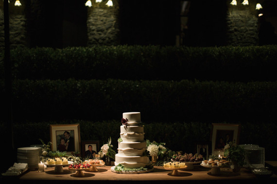 Wedding cake table