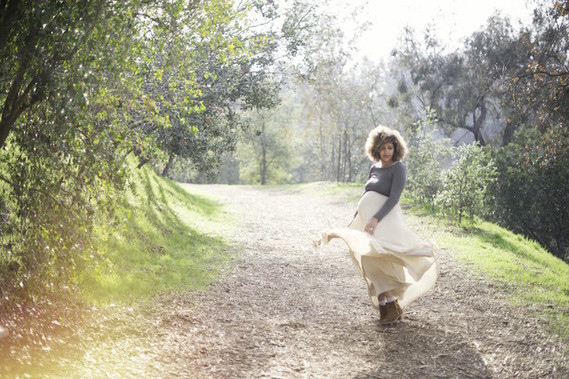 Los Angeles maternity photos by Max and Friends