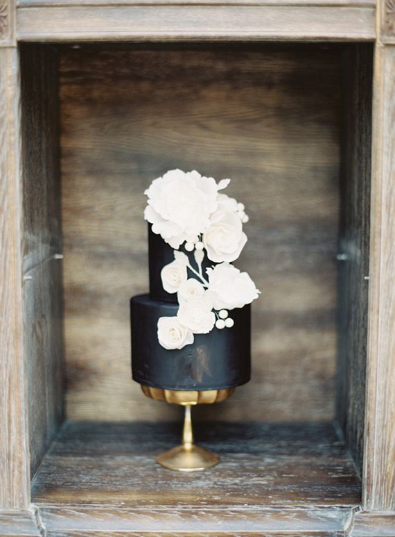 Black wedding cakes