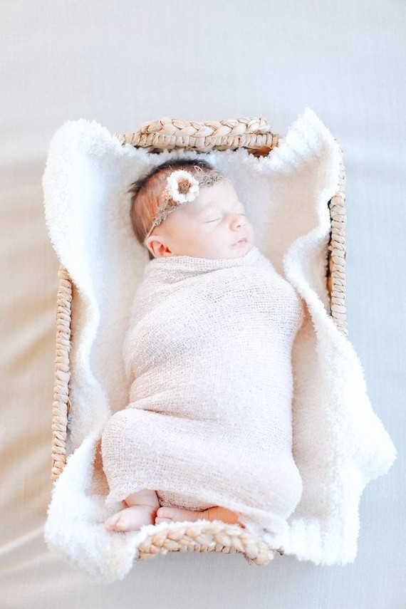 feminine newborn photos