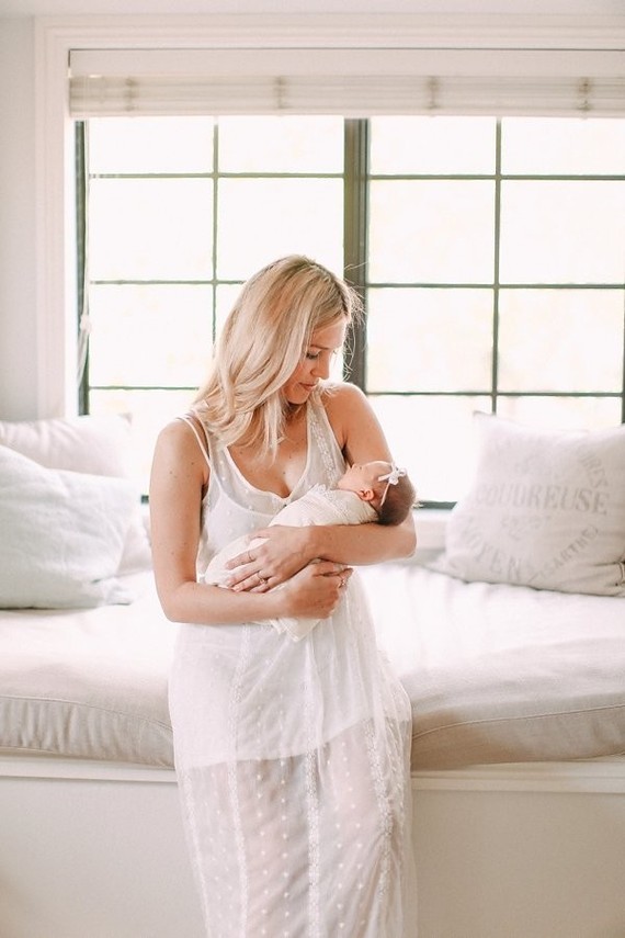 mother daughter newborn photos