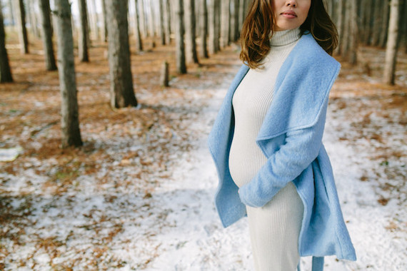 winter forest maternity photos