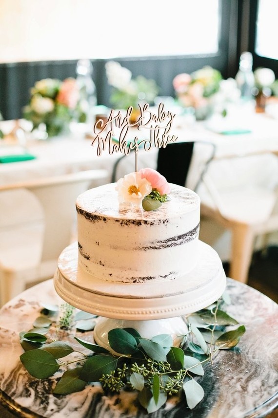 Baby shower cake